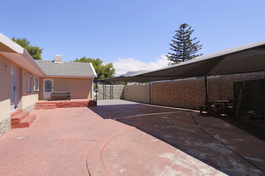 3 Bedroom Property for Sale in Lansdowne Western Cape